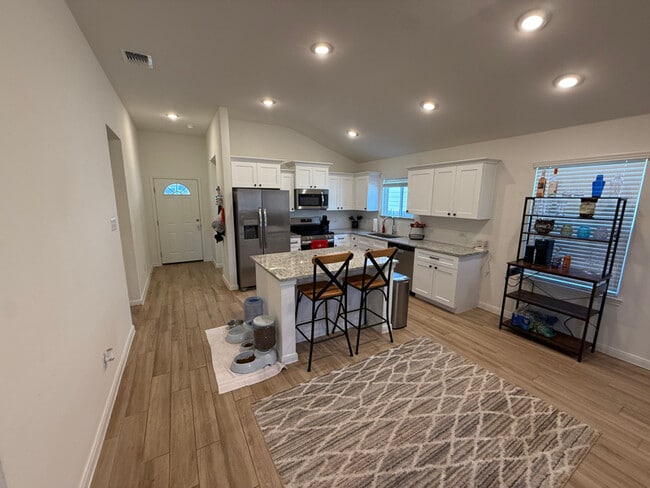 Photo - 9802 Tarabon Cv