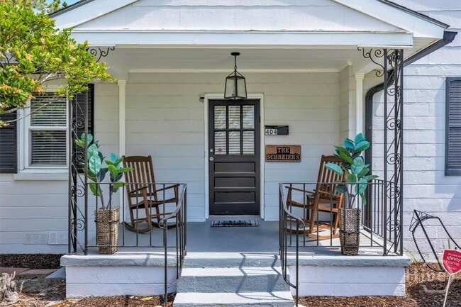 Photo - 404 E 66th St