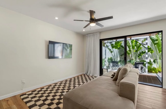 Photo - 2141 Awihi Pl