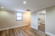 2BR 1BA - 664SF