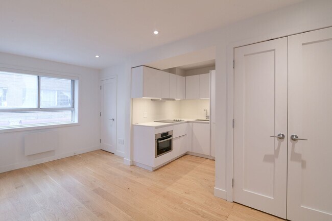 Photo - 25 Av des Pins O Unité 321