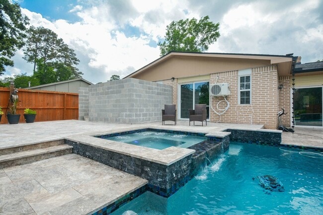 Photo - 1402 Chestnut Ridge Rd