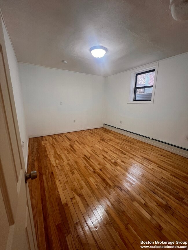 Photo - 15 Park Vale Ave Unit 3B