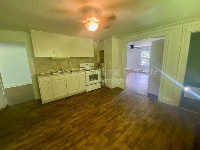 Photo - 710 Grady St Unit B
