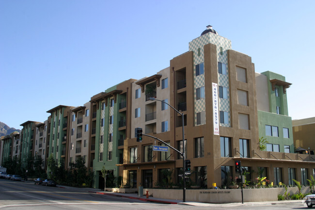 Burbank Senior Artists Colony - Burbank Senior Artists Colony Apartamentos