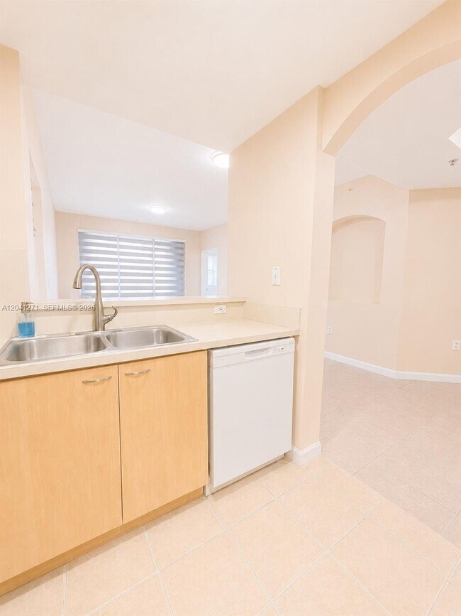 Photo - 6670 NW 114th Ave Unit 603