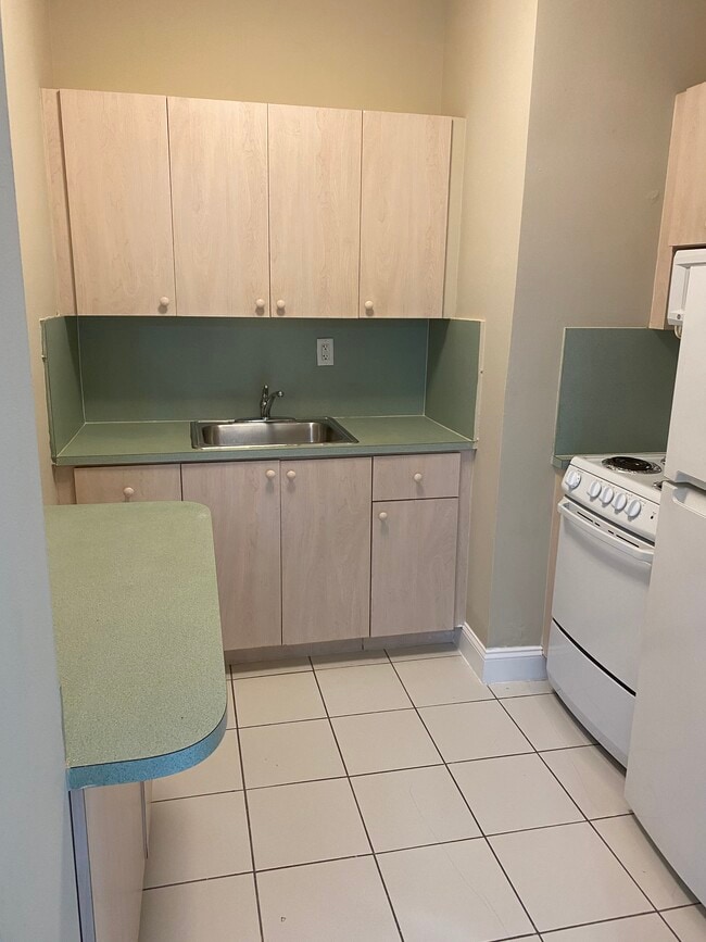 Photo - 201 W 50th St Unit Isabel