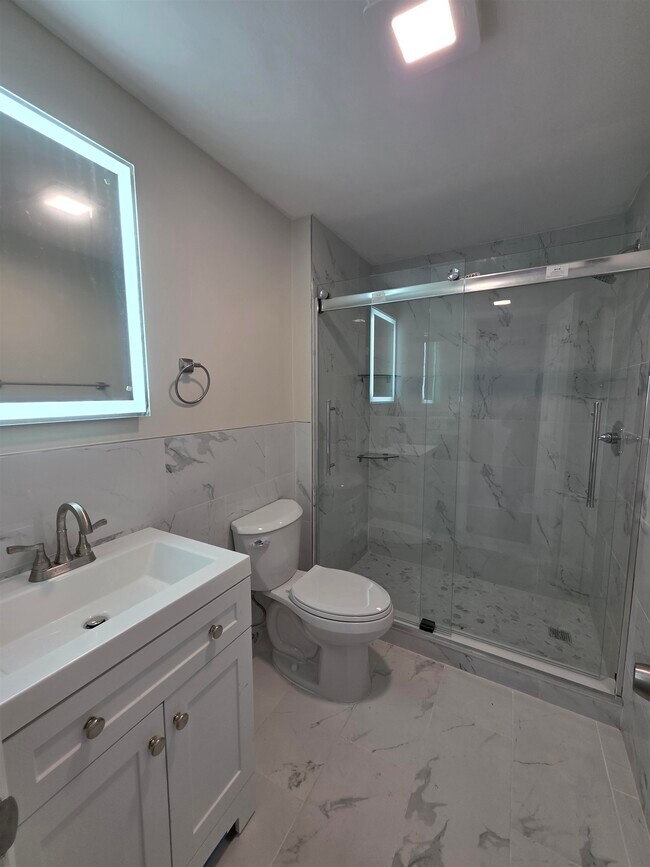 Photo - 26 W 20th St