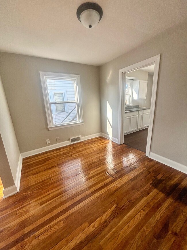 Photo - 328 Cecil Ave