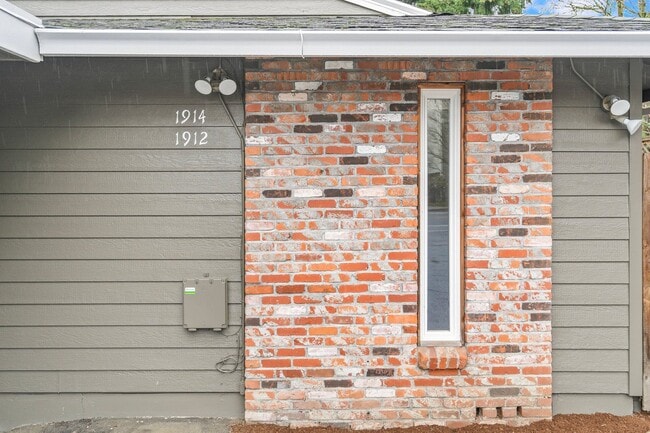 Photo - 1912-1914-1914 SE Tacoma St Unidad 1912