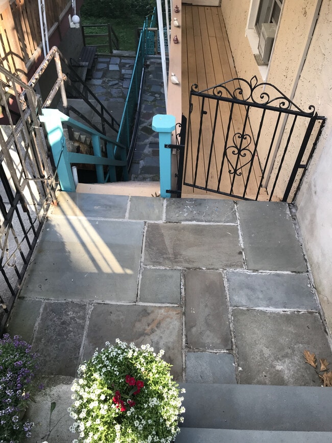 Building Photo - 63 Hancock Ave Unit Ground