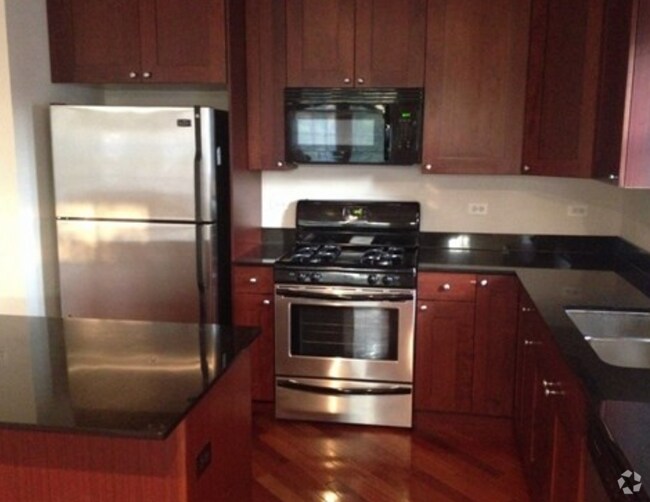 Building Photo - 3112 N Racine Ave Rental