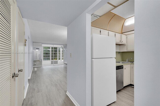 Photo - 5320 NW 11th St Unit 205