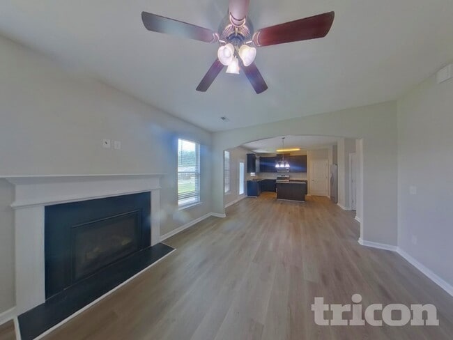 2203 Jenny Dr