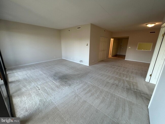 Photo - 1100 Lovering Ave Unit 204