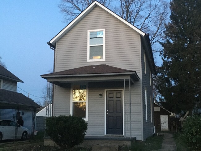 Photo - 708 N Maple St