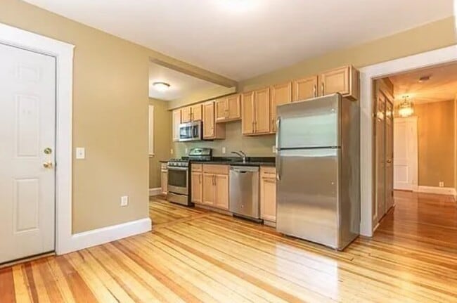 Building Photo - 200 Reservation Rd Unit 3