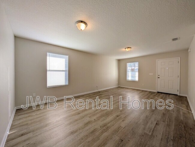 Photo - 3259 Lenox Ave