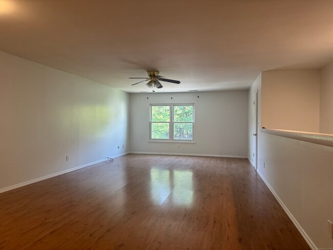 Photo - 37 Greenwich Ave Unit APT 3-11