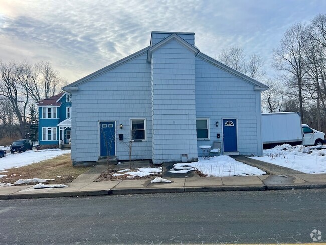 Building Photo - 51 Windham Ave Rental