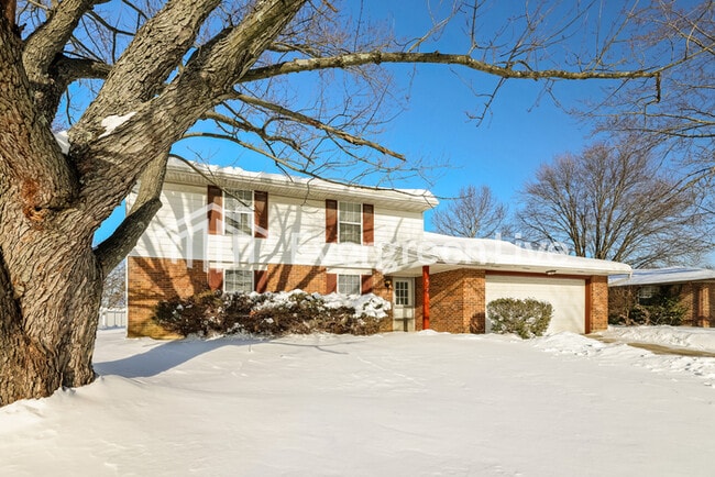 Photo - 6125 Honeygate Dr