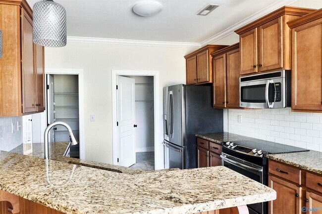 Photo - 115 Somer Creek Ln