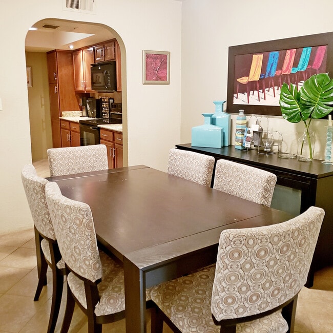 Photo - Furnished Scottsdale One Bedroom Condo For...