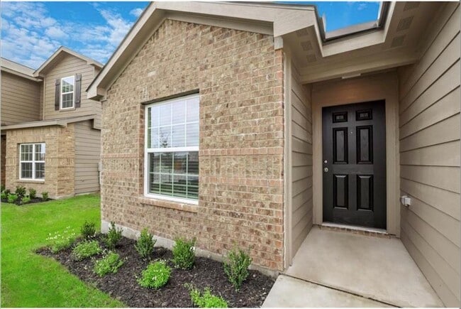 Photo - 138 Fox Glen Trl