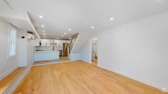 Building Photo - 44 High St Unit 1 Rental
