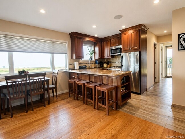 345 Old Cove Blvd