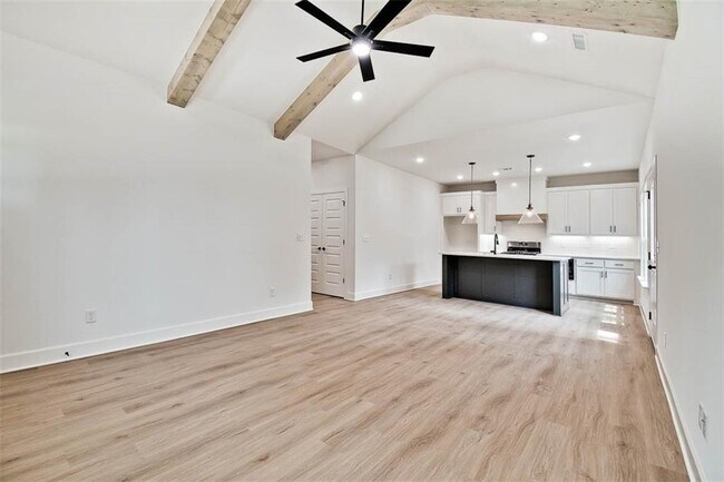 Photo - 10 Briscoe Ln