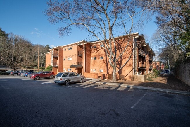 Building Photo - Stadium Village -  2 Bedroom 1 Bath near UGA & Downtown Athens! Unit 302B