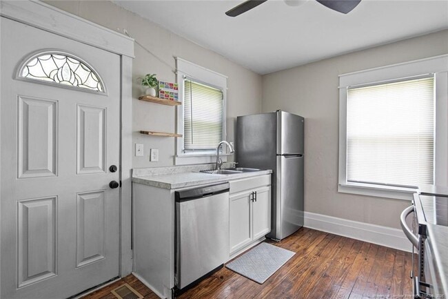 Photo - 915 Anarine Rd