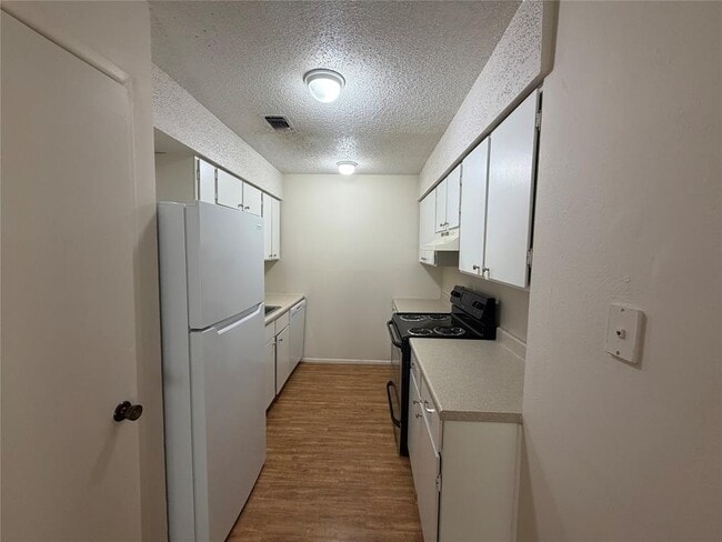 421 Live Oak St