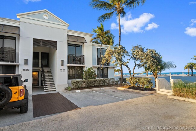 Building Photo - 1680 S Ocean Dr Unit 250