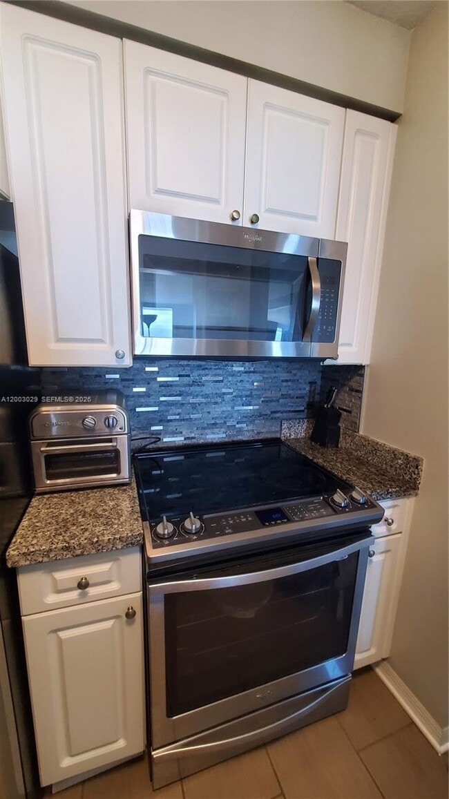 Photo - 900 SW 8th St Unit 1408