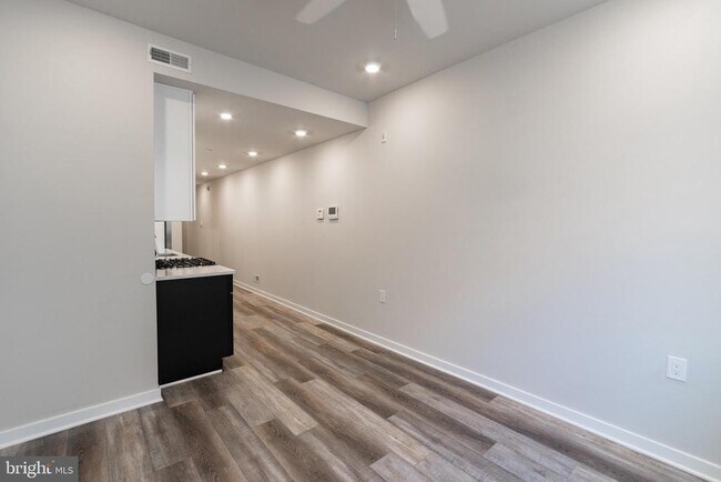 Photo - 644 N 38th St Unidad A