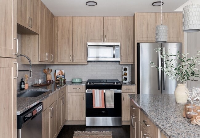 Custom 42” Cabinetry - Modera Six Pines