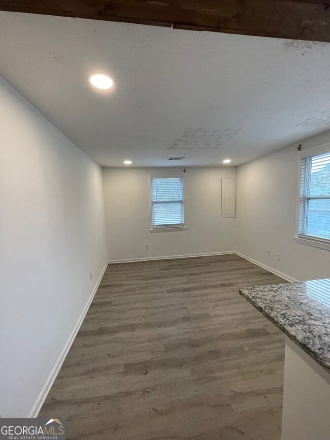 Photo - 405 N Park St Unidad B