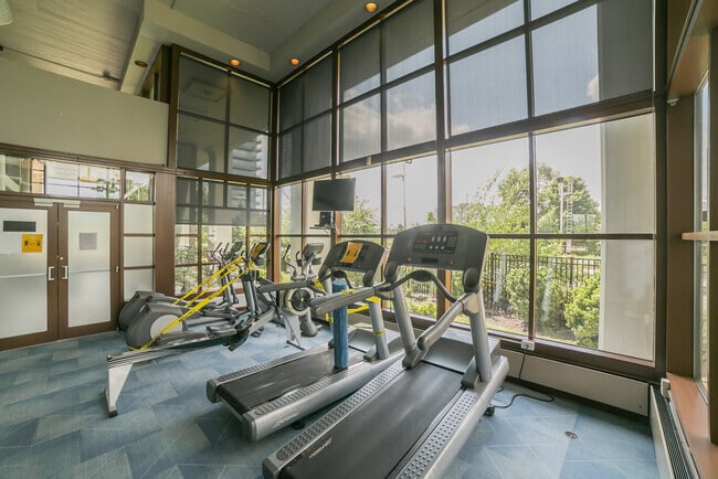 Locust Point Gym - 2429 Locust St Unit 618