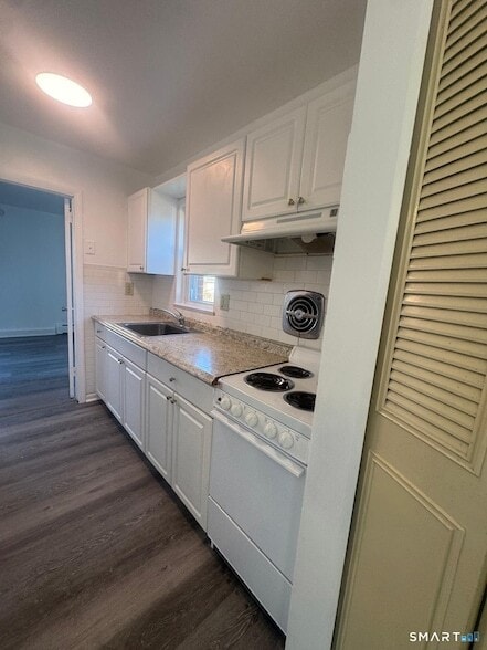 Photo - 335 Wells St Unit 1