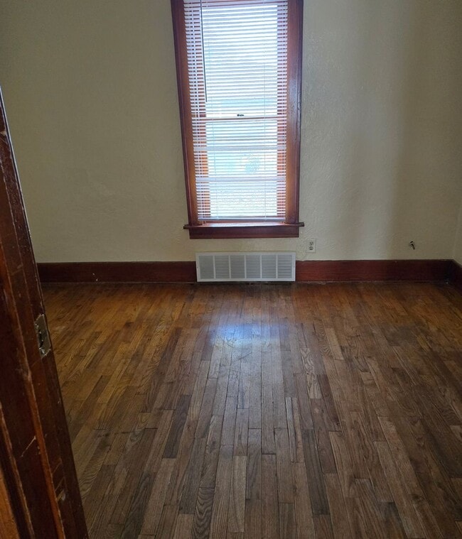 Photo - 1829 Norman Ave