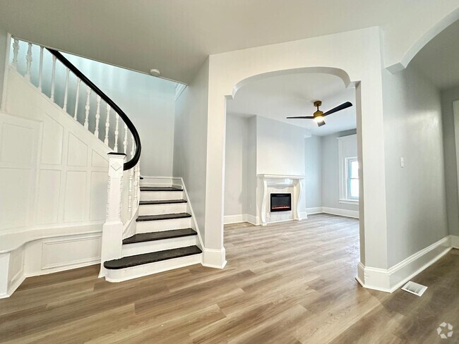 Building Photo - 216 N 53rd St Rental