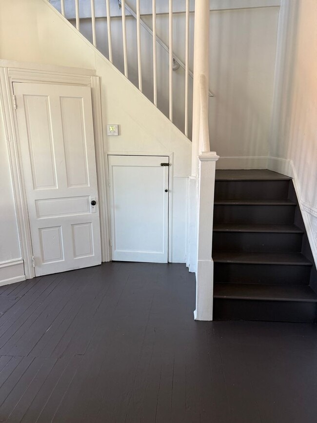 538 W Orange St Unit 1