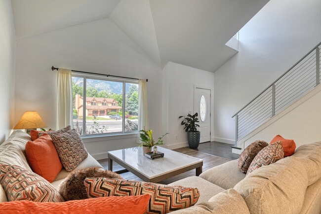 Photo - 4265 Broadmoor Bluffs Dr