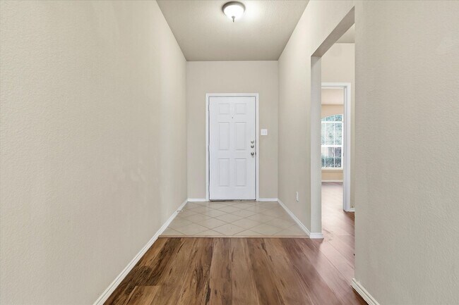 Photo - Great House in Quiet Neighborhood