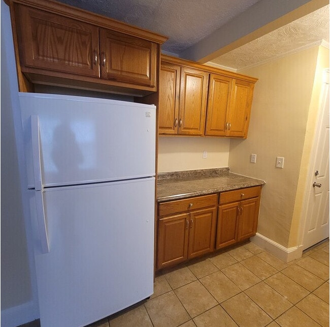 Photo - 742 River St