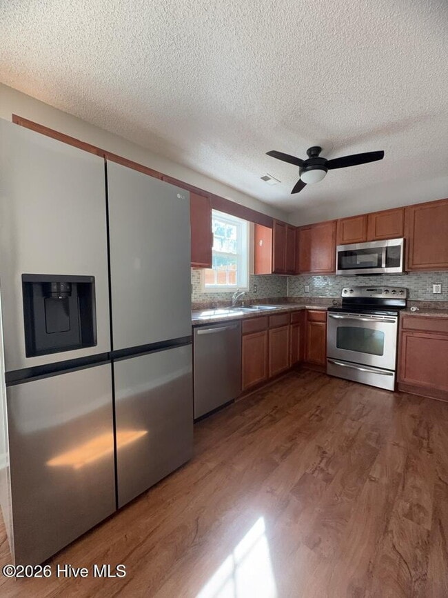 160 Kelly Cir