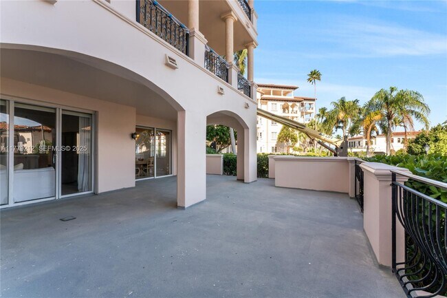 Photo - 19112 Fisher Island Dr Unit 19112