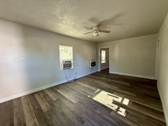 Photo - 914 W Vinita Ave